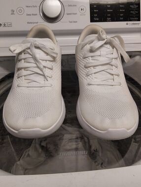 Kizik Off-White Knit Lace-Up Sneakers